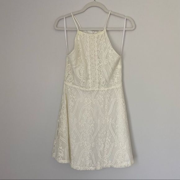 Monteau Dresses & Skirts - Monteau High Neck A-Line White Lace Dress Size Medium